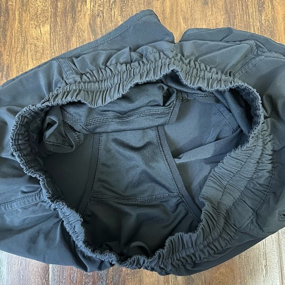 LULULEMON Womens Tracker Short V 4" Inseam #W7AA6S Black - Picture 8 of 9